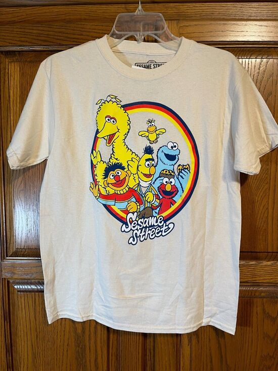 MAD Engine Other - Sesame Street Mad Engine Licensed T Shirt Women's Sz M (10-12) Cream